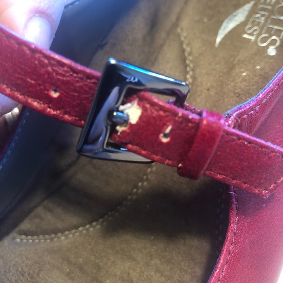 Aerosols, red Mary Janes, size 9 - Picture 5 of 9